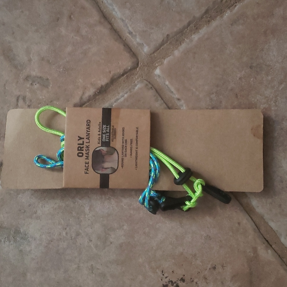 Kids and Adults Face Mask Lanyard NWT